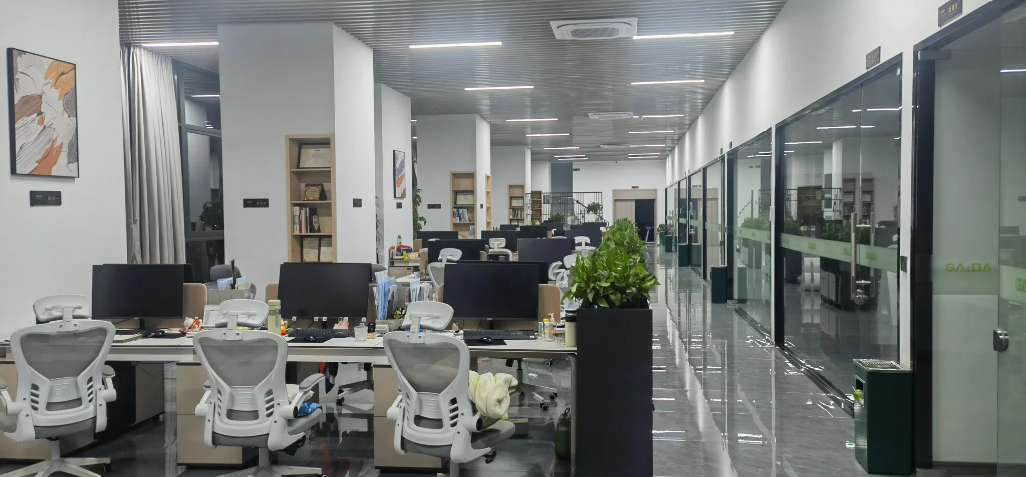 GA&DA sales and engineering workspace